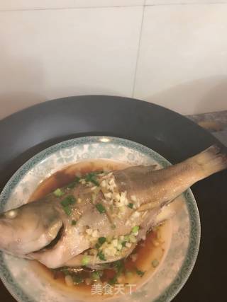 清蒸鲈鱼的做法