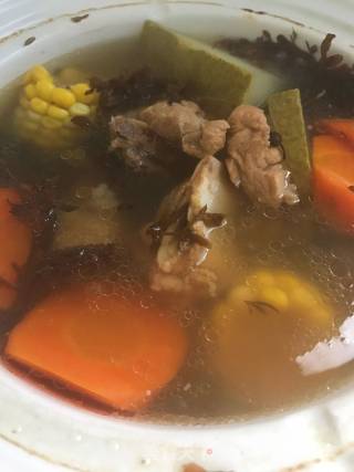淡菜海草骨头老火汤的做法
