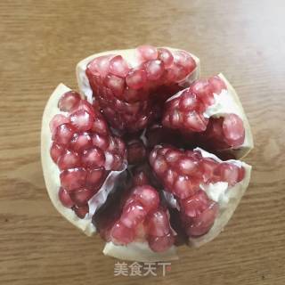 手剥石榴的做法