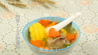胡萝卜玉米排骨汤的做法