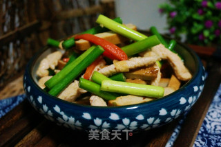 鸡丝蒜薹炒豆干的做法