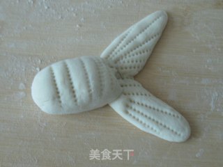 小金鱼馒头的做法步骤：2