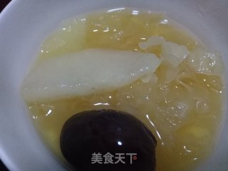 雪梨银耳羹的做法