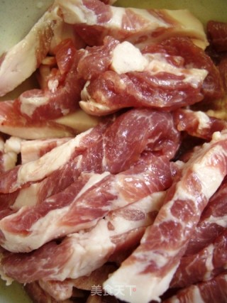 青椒肉丝的做法步骤：3