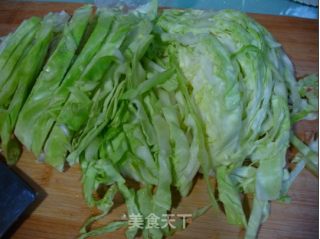 私家小炒包菜的做法步骤：2