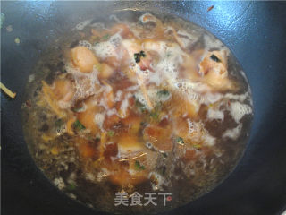 胡萝卜烧腊肉的做法步骤：2
