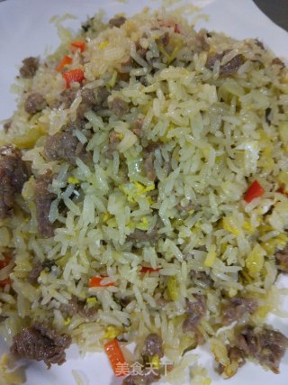 酸菜牛肉炒饭的做法