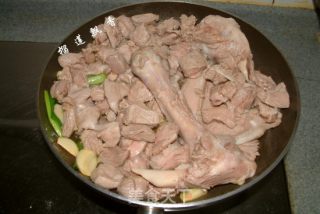 免火再煮锅菜谱之——红焖羊肉的做法步骤：2