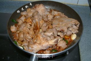 免火再煮锅菜谱之——红焖羊肉的做法步骤：2