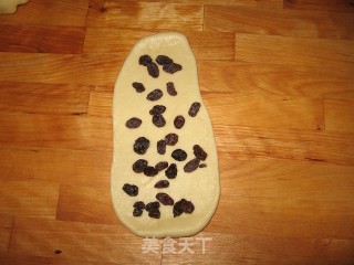 丑丑的虫虫面包和葡萄干面包的做法步骤：2