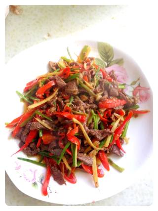 芹菜牛肉的做法