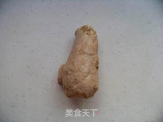 玉米萝卜大骨汤的做法步骤：2