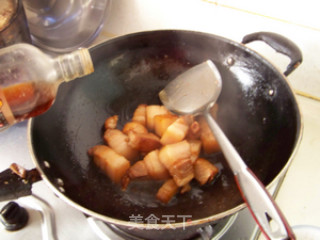 板栗红烧肉（电饭锅版）的做法步骤：2