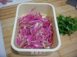 凉拌心里美的做法步骤：2