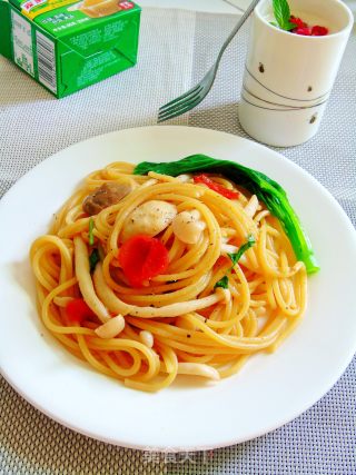 白玉菇高汤意面的做法