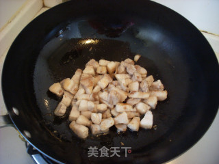 土豆胡萝卜红烧肉的做法步骤：2