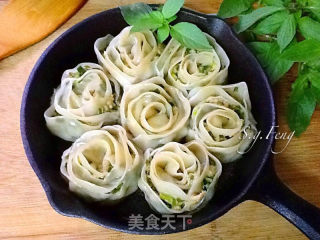 玫瑰煎饺（韭菜猪肉口味）的做法