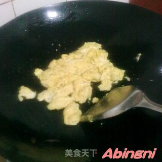洋葱炒蛋的做法步骤：2
