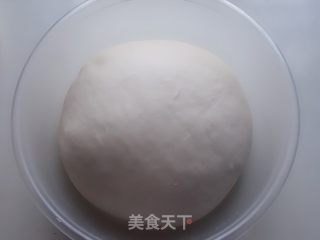菜鸟也能做到零失败——金枪鱼火腿pizz的做法步骤：4