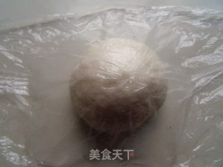 菜鸟也能做到零失败——金枪鱼火腿pizz的做法步骤：4
