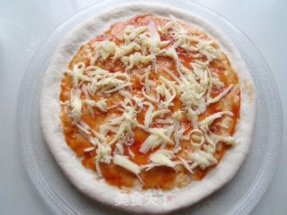菜鸟也能做到零失败——金枪鱼火腿pizz的做法步骤：4