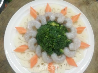 莲藕戏虾仁的做法