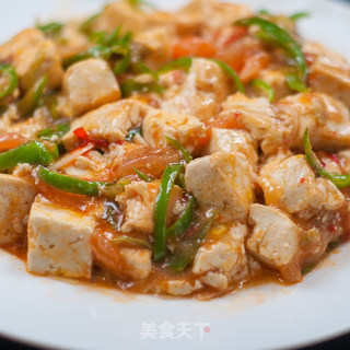 西红柿青椒烩豆腐的做法