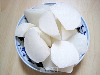 招财进宝----汤煲：腊猪手煲萝卜(加料版)的做法步骤：6