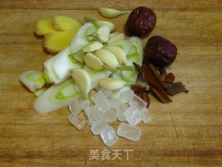 步步高升----红烧圆蹄的做法步骤：5