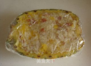 香甜软糯菠萝饭的做法步骤：2