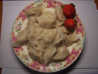 要想多吃菜——大家包饺子的做法步骤：2