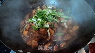 新鲜冬菇焖排骨的做法步骤：2