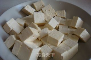 豆豉鲮鱼烧豆腐的做法步骤：3
