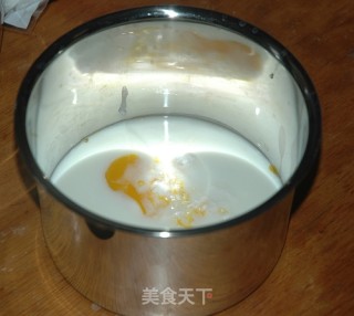 8寸戚风蛋糕--之生日蛋糕米老鼠的做法步骤：4