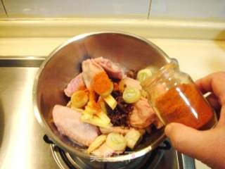 私家菜“避风塘炒鸡翅”的做法步骤：4