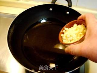 私家菜“避风塘炒鸡翅”的做法步骤：4