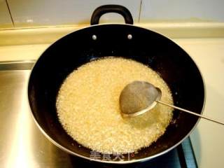 私家菜“避风塘炒鸡翅”的做法步骤：4