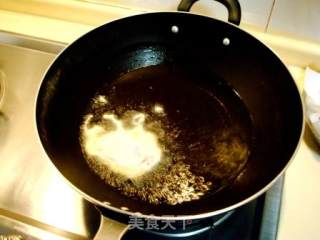 私家菜“避风塘炒鸡翅”的做法步骤：4