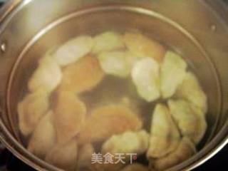 煮饺子不破皮的窍门--芹菜香干猪肉饺的做法步骤：5