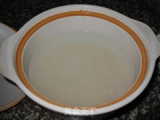 预防感冒——瘦肉香葱豆豉粥的做法步骤：2