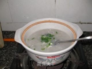 预防感冒——瘦肉香葱豆豉粥的做法步骤：2