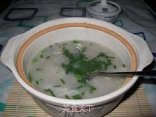 预防感冒——瘦肉香葱豆豉粥的做法步骤：2