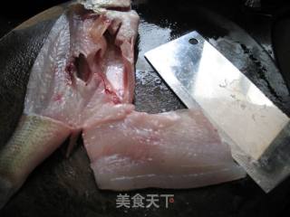 年年有余---特色蒸鲈鱼的做法步骤：7