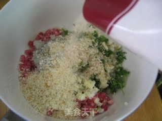 团团圆圆--黄金虾配茄汁肉丸（金凤戏龙珠）的做法步骤：5