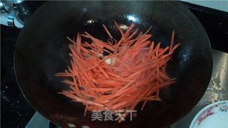 腊肠炒椰菜果的做法步骤：2