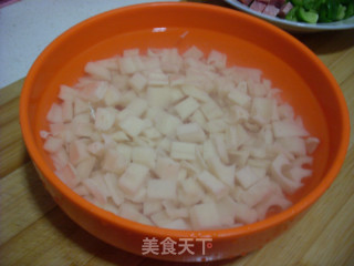 炝炒藕丁的做法步骤：2