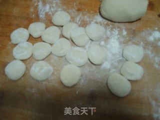 金银满盆--金银元宝饺子的做法步骤：5