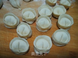 金银满盆--金银元宝饺子的做法步骤：5