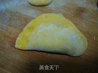 金银满盆--金银元宝饺子的做法步骤：5