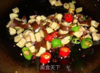 家常味---风味茄丁的做法步骤：3